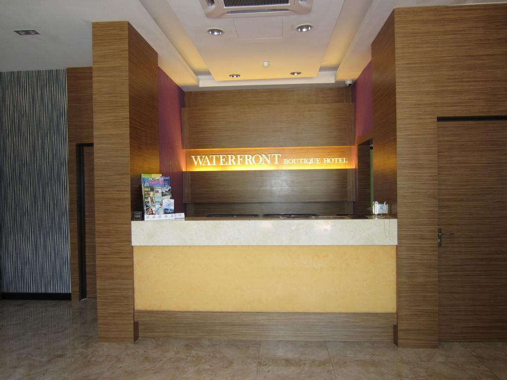 Waterfront Boutique Hotel بورت ديكسون المظهر الخارجي الصورة