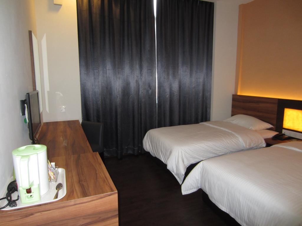Waterfront Boutique Hotel بورت ديكسون الغرفة الصورة